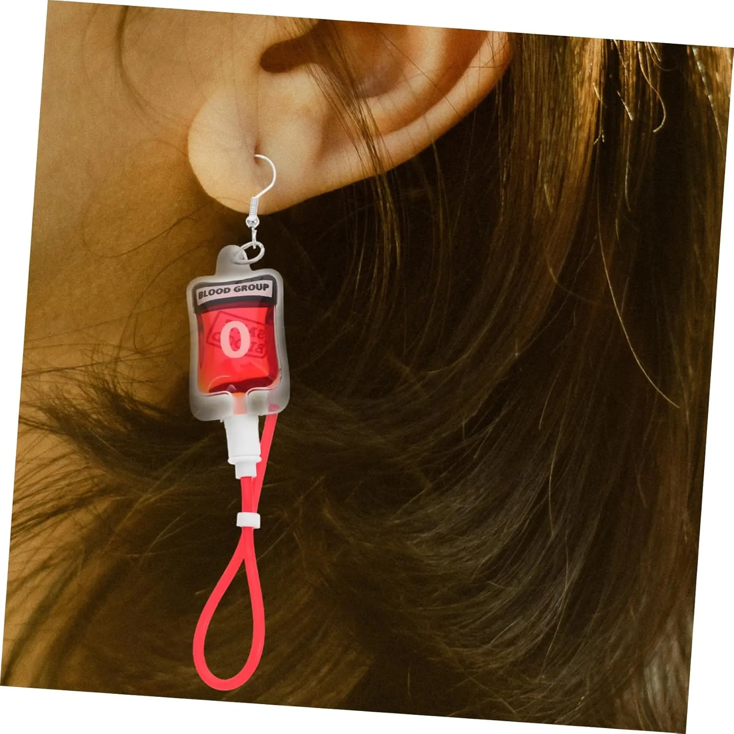 Amosfun 2 Pairs Simulated Blood Bag Earrings Cute Earring Halloween Party Earrings Blood Bag Charm Earring Blood Bag Keychain Earrings Dangling Blood Charm Earrings Drop Earrings Plastic