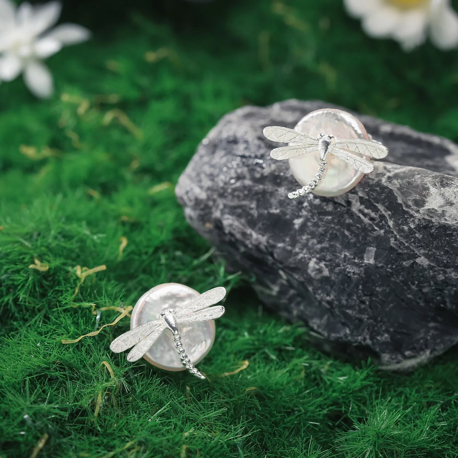 Dragonfly Pearl Stud Earrings