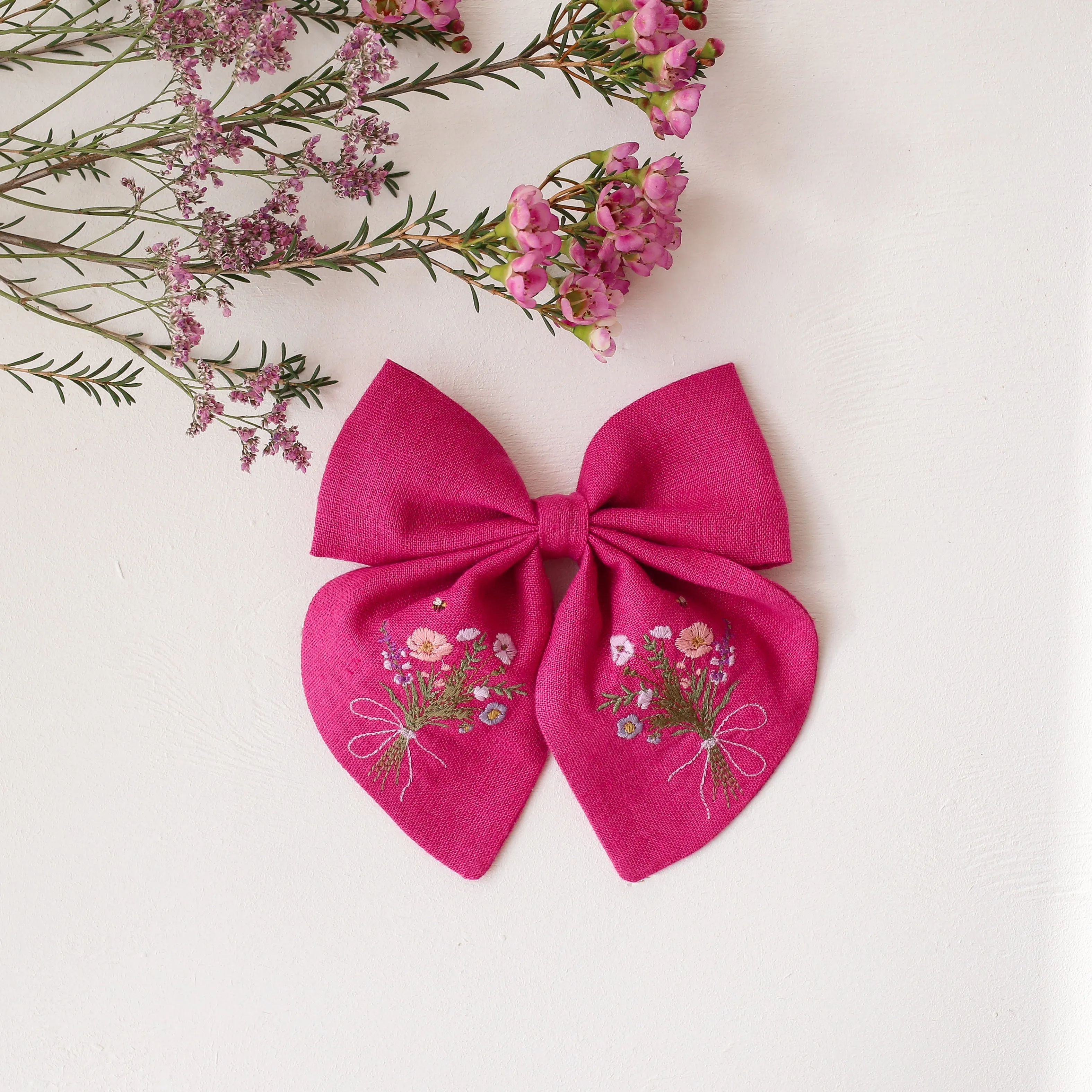 Embroidered Hair Bow with "Honeybee Bouquet" Embroidery in Raspberry Linen