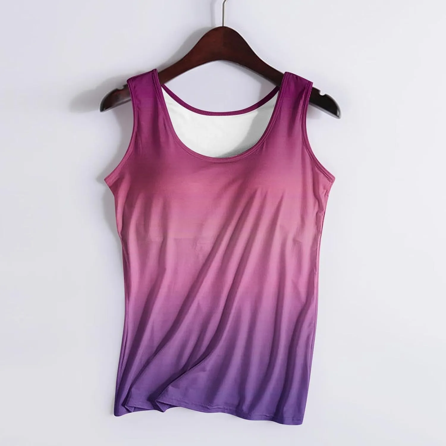 Gradient Tank Tops for Women Built in Bra Ombre Sleeveless Athletic Workout Camisole Tops Comfy Stretchy Daily Yoga Top