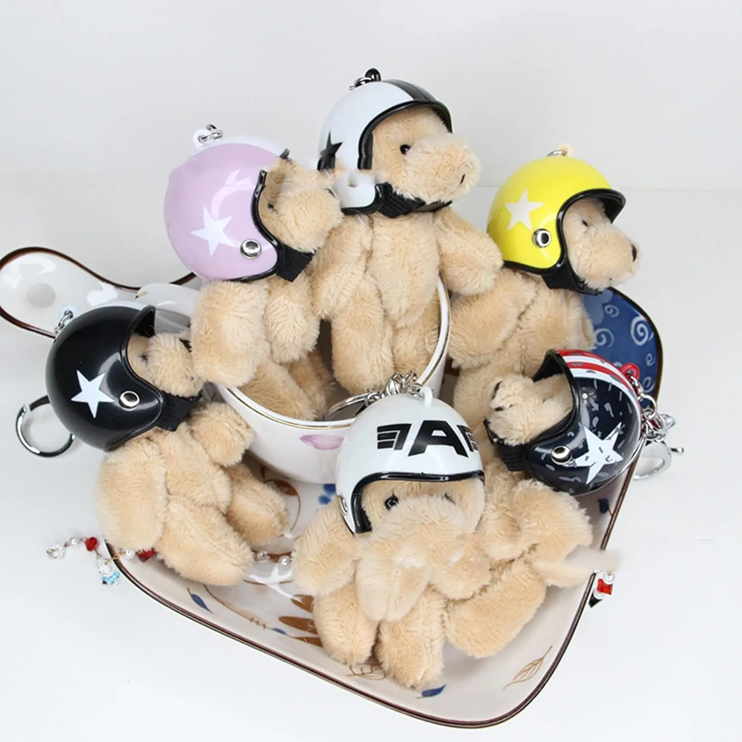 Handmade Helmeted Bear Charm Keychains Lovely Ornament Women Car Keyring Backpack Handbag Charm Pendant Keys Holder