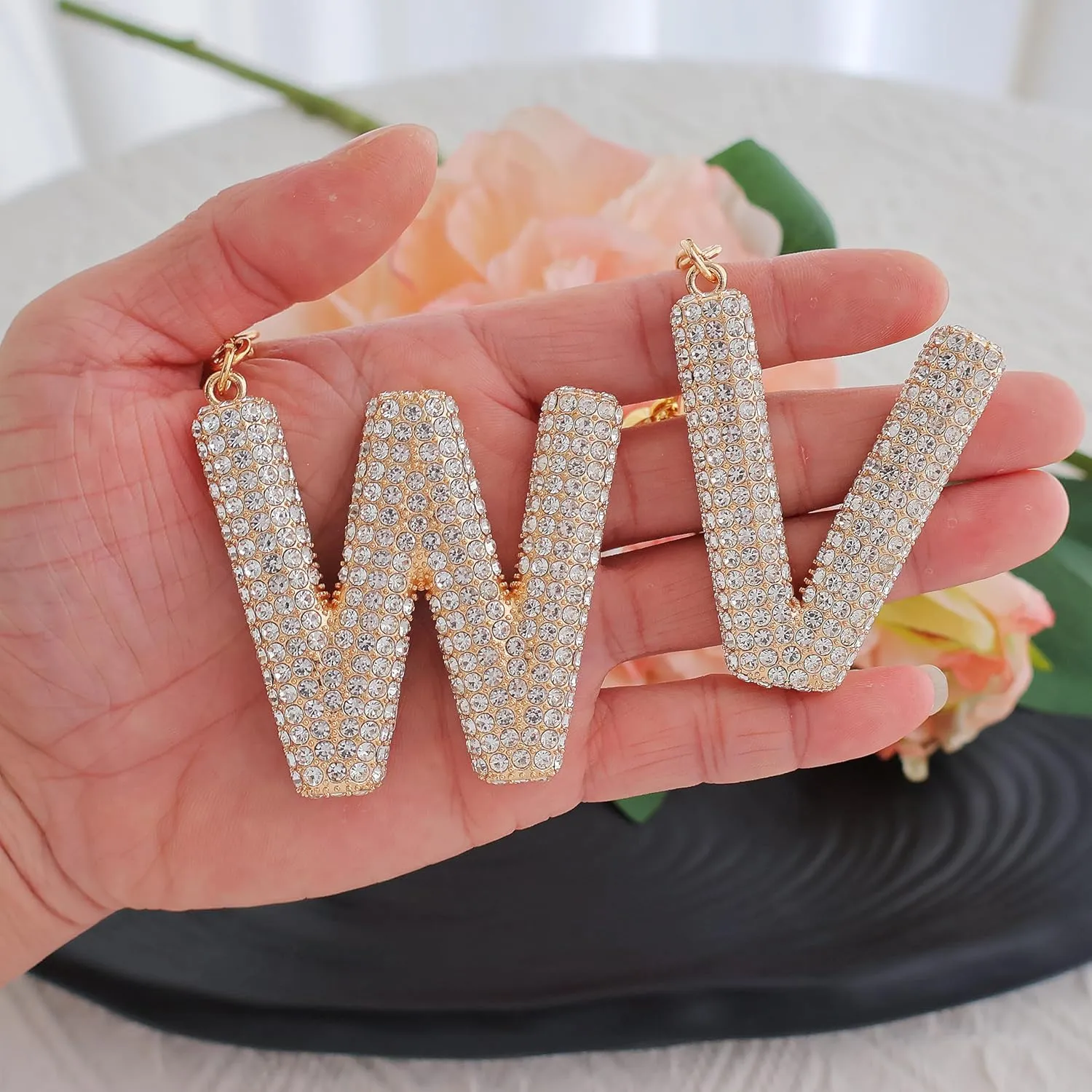 Initial Keychain For Women Letter Keychain A-Z Gift For Girl Cute Bling Rhinestone Tassel Key Chains Charm For Bag Backpack