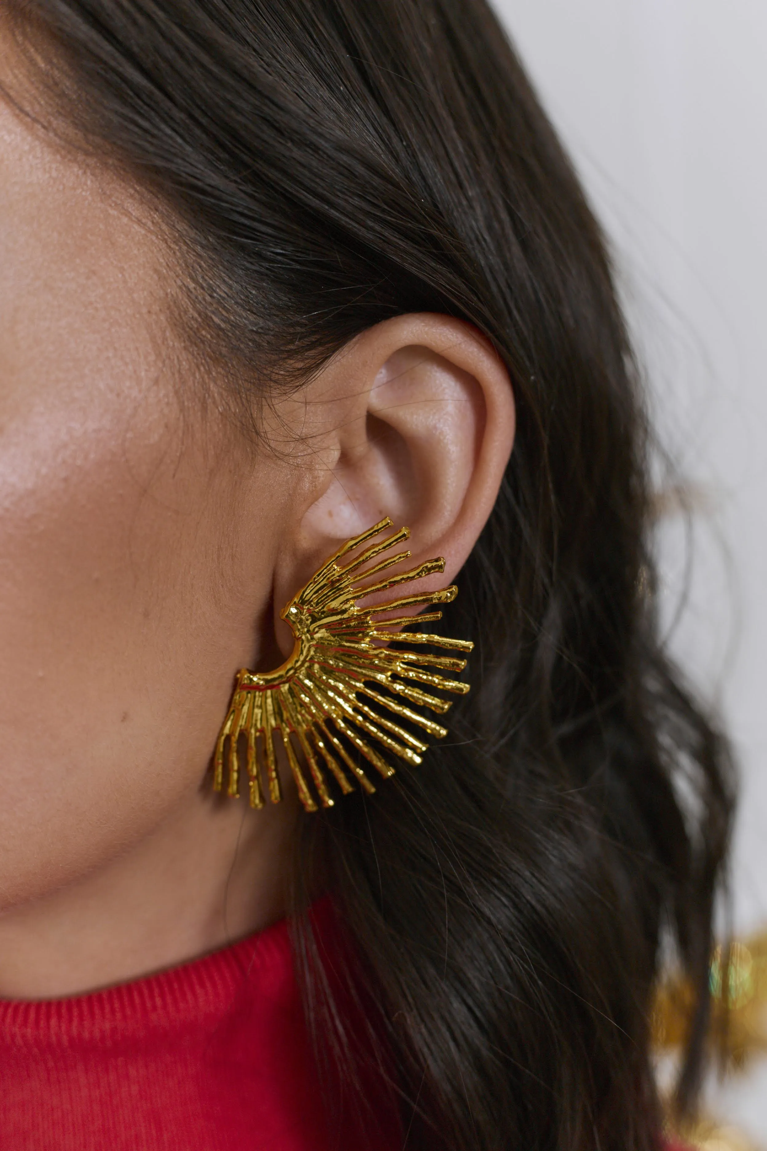 Pretty On Point Sunburst Earrings - Gold