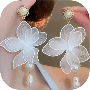 Red Rose Flower Earrings for Women Boho White Red Floral Petal Earrings Pearl Rhinestone Wedding Drop Dangle Earring for Bridesmaids Gifts