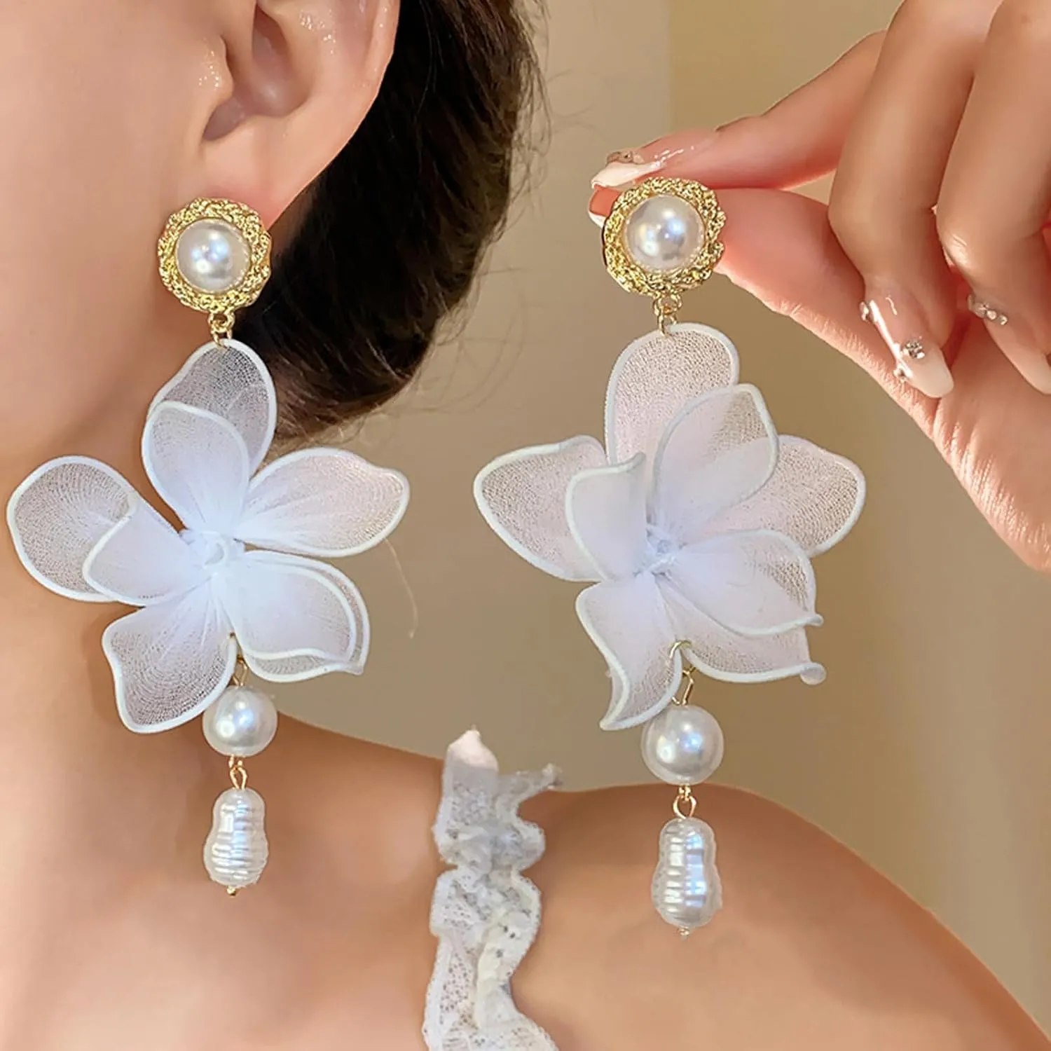 Red Rose Flower Earrings for Women Boho White Red Floral Petal Earrings Pearl Rhinestone Wedding Drop Dangle Earring for Bridesmaids Gifts